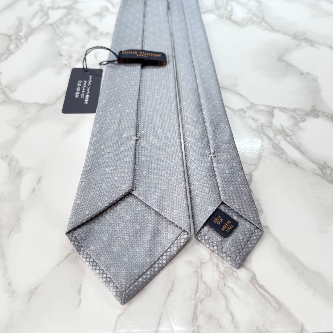 ✨新品未使用✨ 現行 LOUISVUITTON ネクタイ シルク100% LV柄