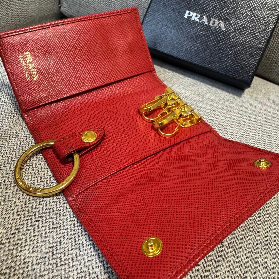 PRADA プラダ キーケース 4連 キーリング付き レッド