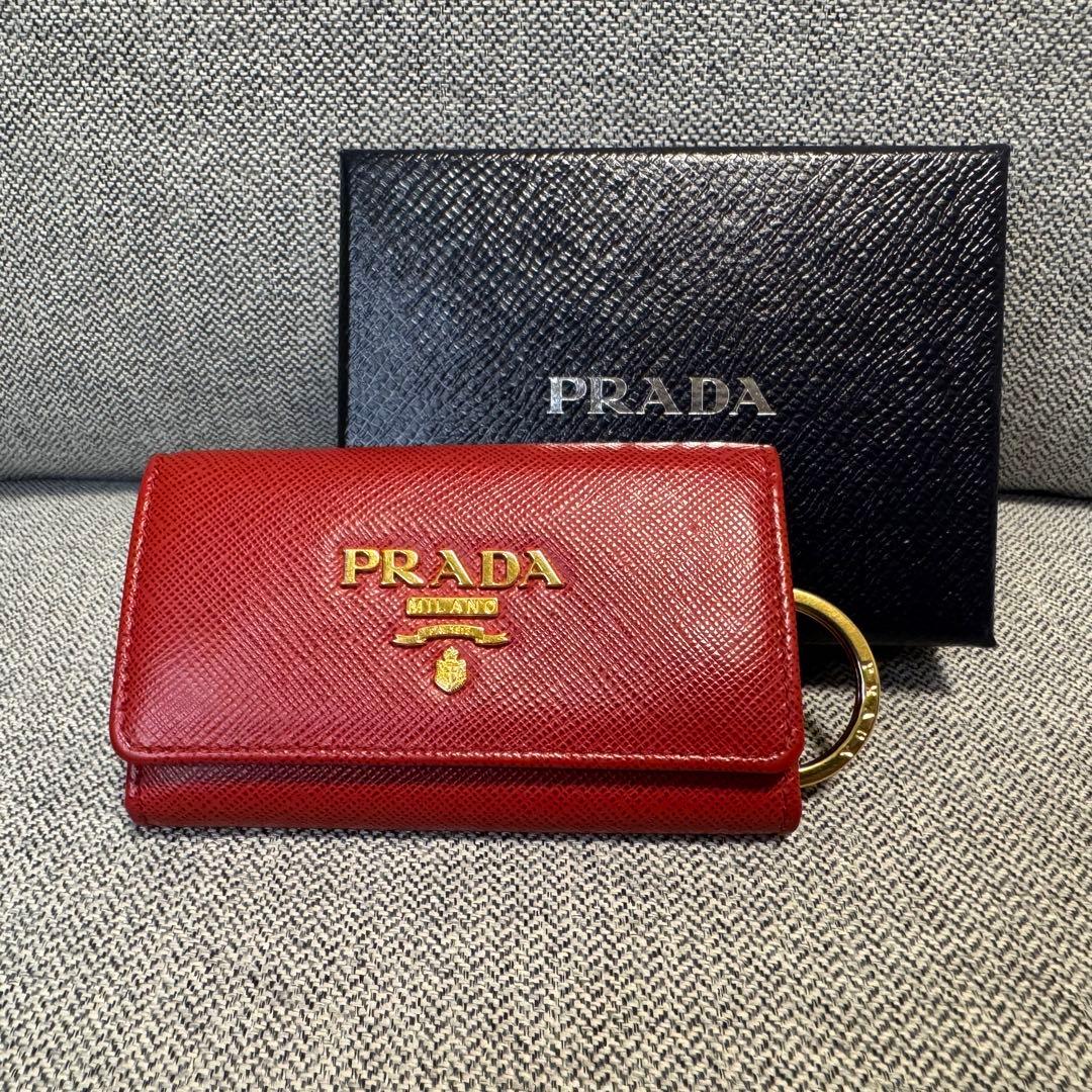 PRADA プラダ キーケース 4連 キーリング付き レッド