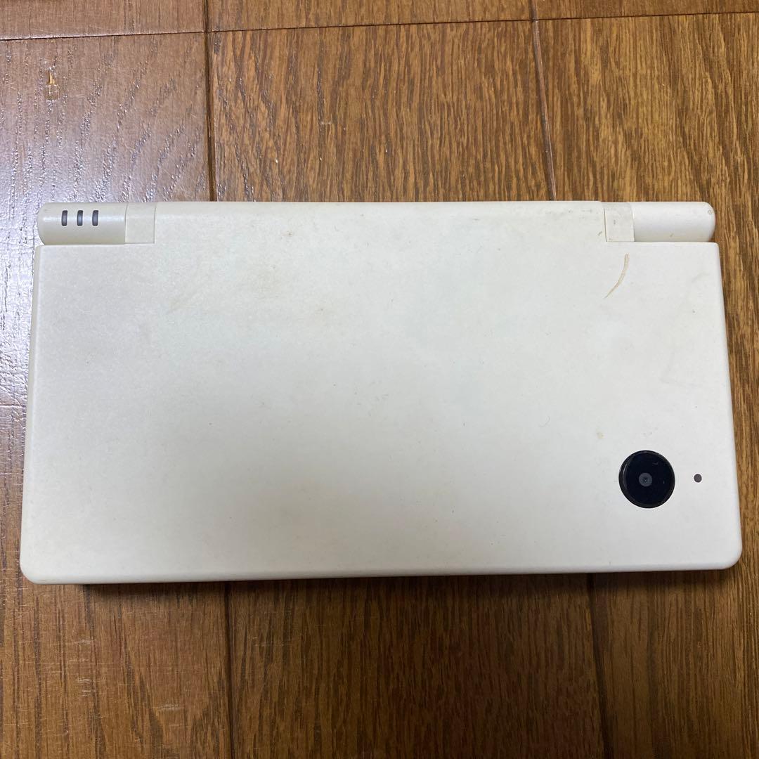 ニンテンドーDSi本体・説明書・充電器・カセット11個セット