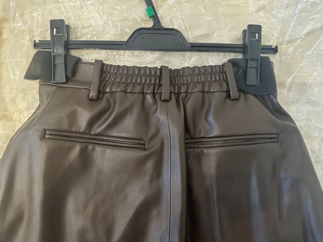 anuans ヴィーガンレザーパンツ