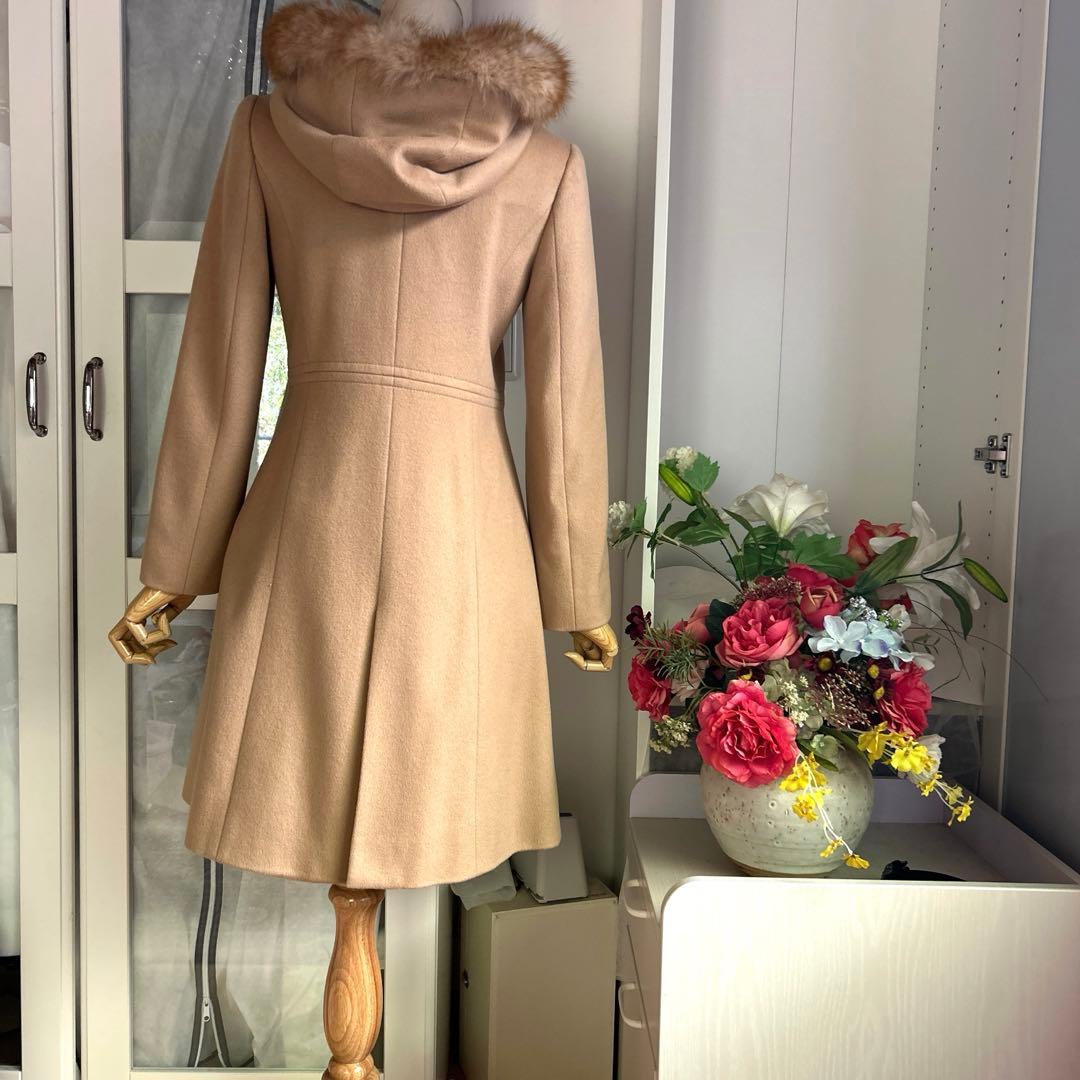 美品　トッカ やや艶ある上質カシミヤ98%使用材美しいシルエット　ロングコート