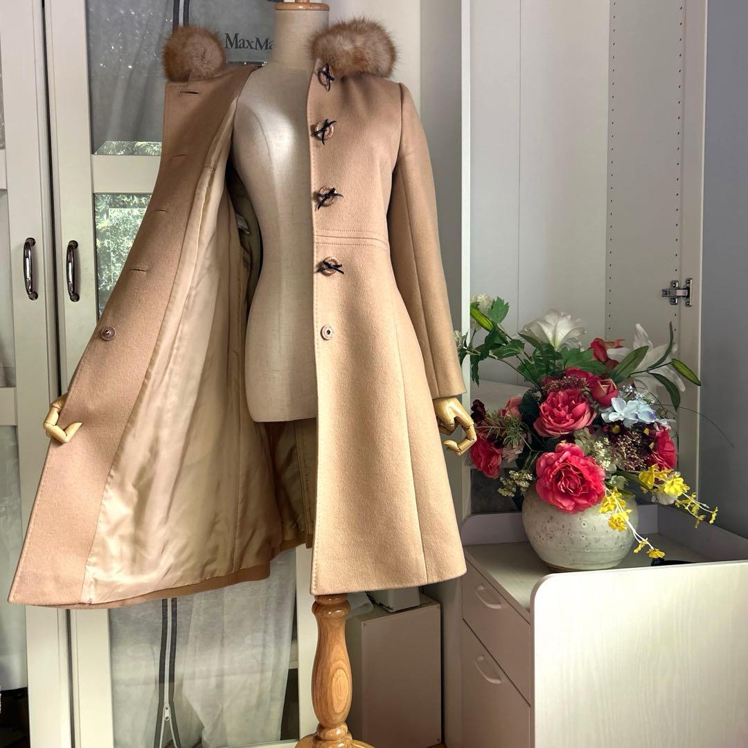 美品　トッカ やや艶ある上質カシミヤ98%使用材美しいシルエット　ロングコート