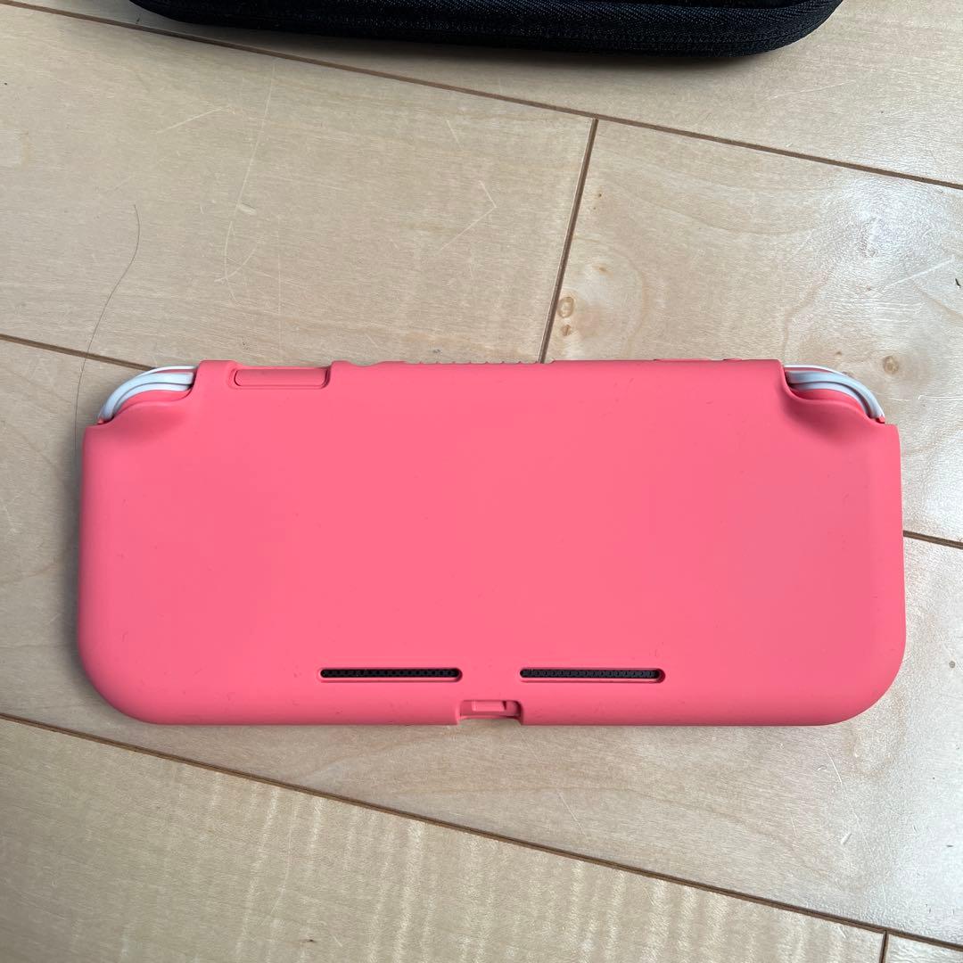 美品Nintendo Switch Lite ピンク 本体とケース付き