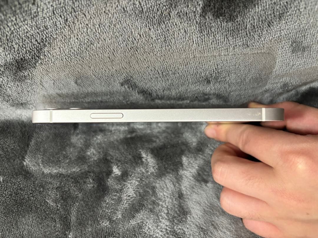 iPhone 12 本体のみ