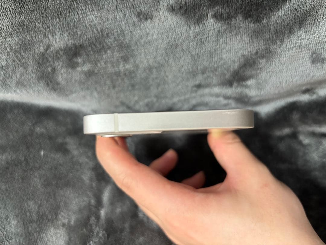 iPhone 12 本体のみ