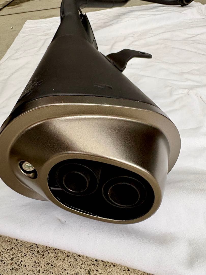 SUZUKI GSX-R150 新車外しノーマルマフラー　GSX-R125などに