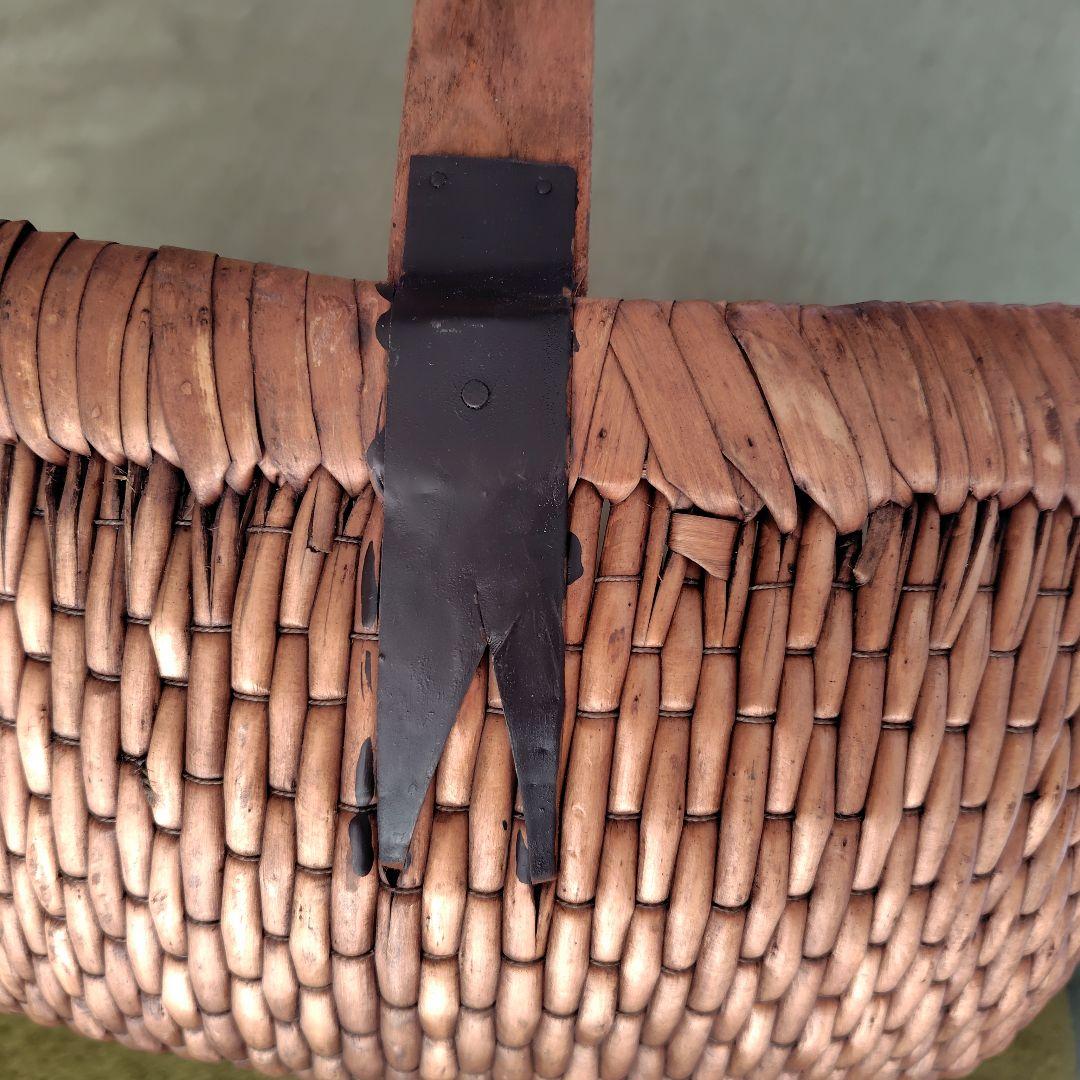 北欧ビンテージのジュニパー（セイヨウネズ）製のワンハンドル籠バスケット