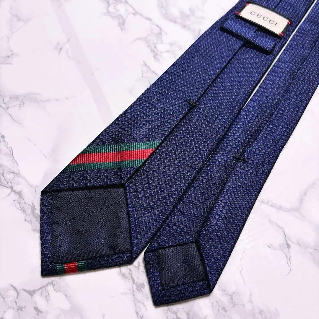 ♡極美品♡Gucci グッチネクタイ　ナロータイ　現行タグ　蜂　シェリーライン