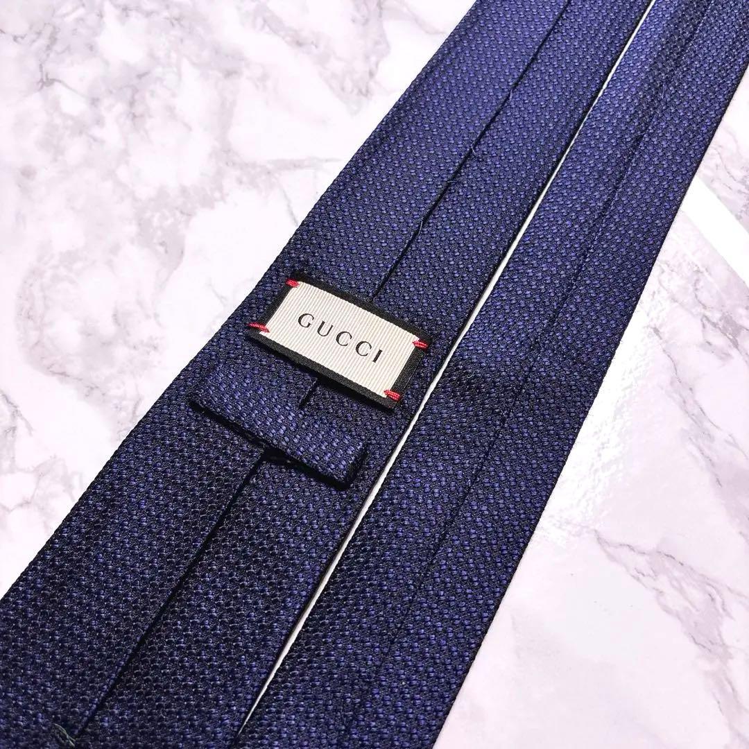 ♡極美品♡Gucci グッチネクタイ　ナロータイ　現行タグ　蜂　シェリーライン