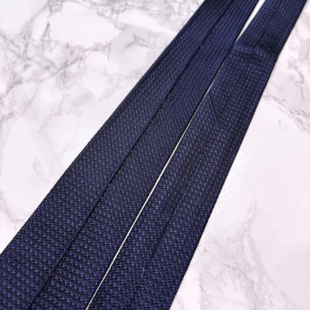 ♡極美品♡Gucci グッチネクタイ　ナロータイ　現行タグ　蜂　シェリーライン