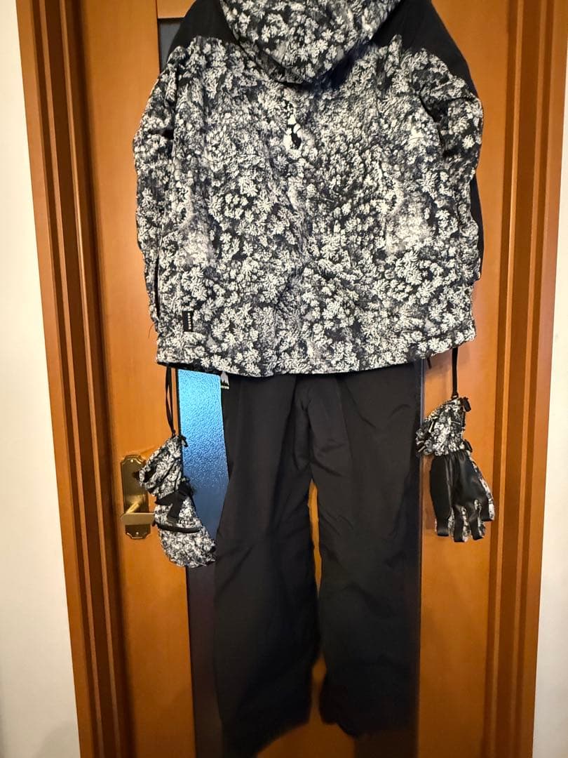 Burton 子ども用スノーボードウェア オーバーオール