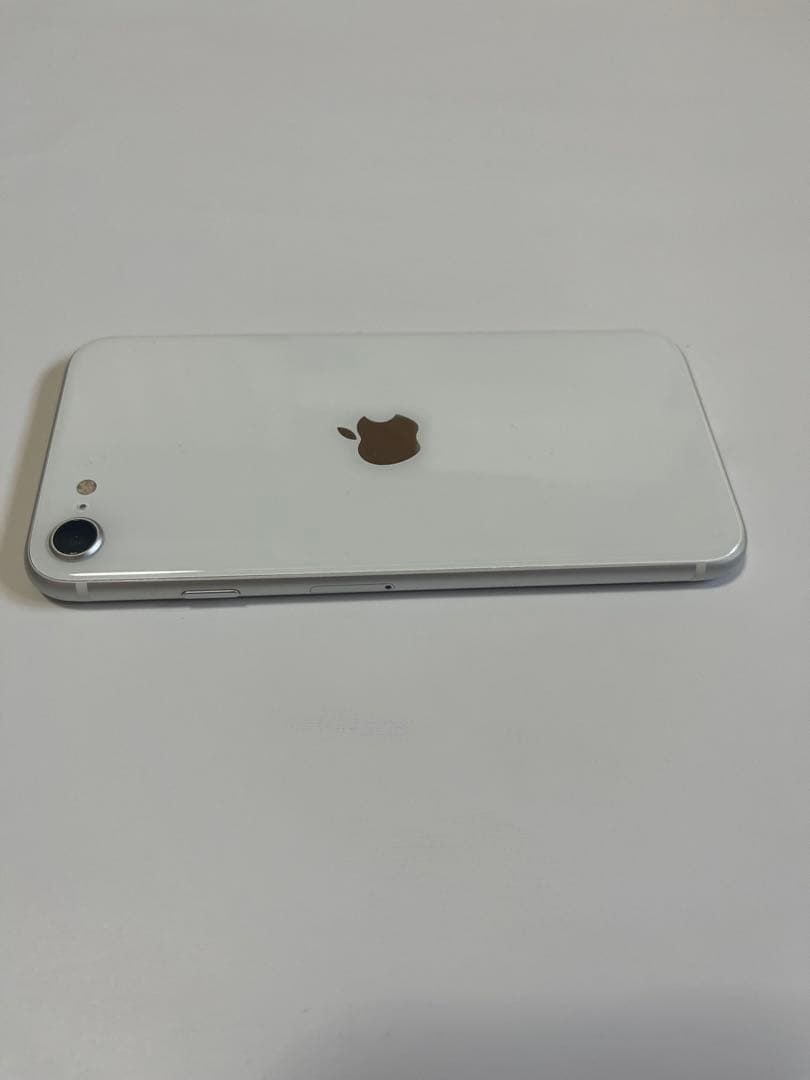 iPhoneSEスペースグレイ バッテリー100% 128GB SIMフリー