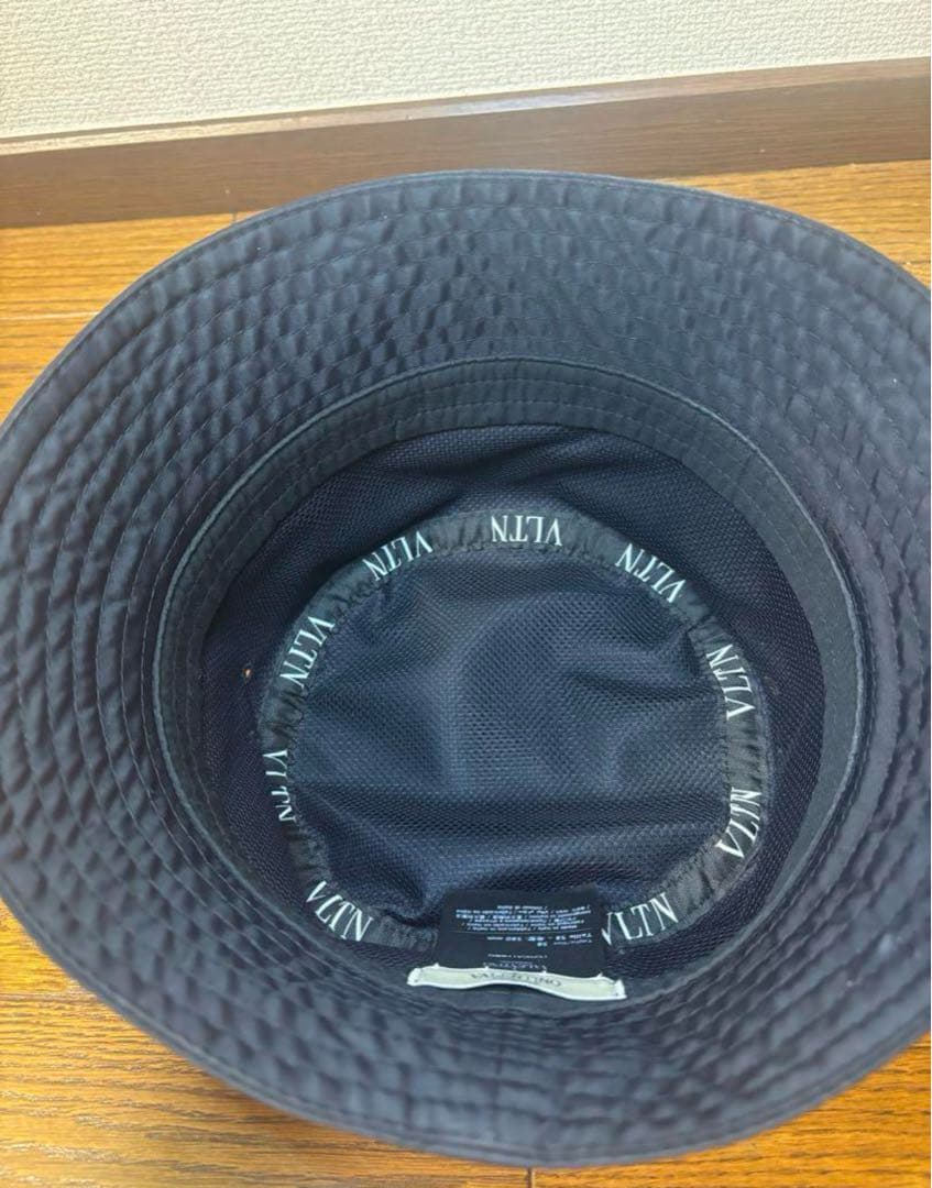 値下げ‼️【美品】ヴァレンティノ　バケットハット　ブラック/58