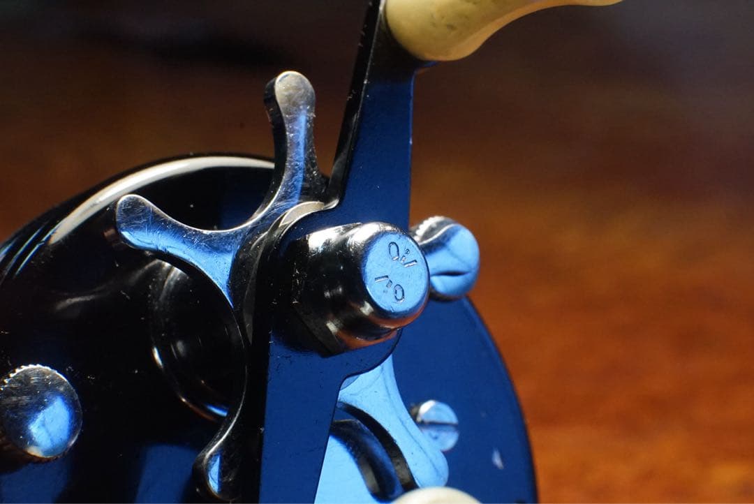 ABU アンバサダー 5000C 4スクリュー メンテ済 フレーム修正済