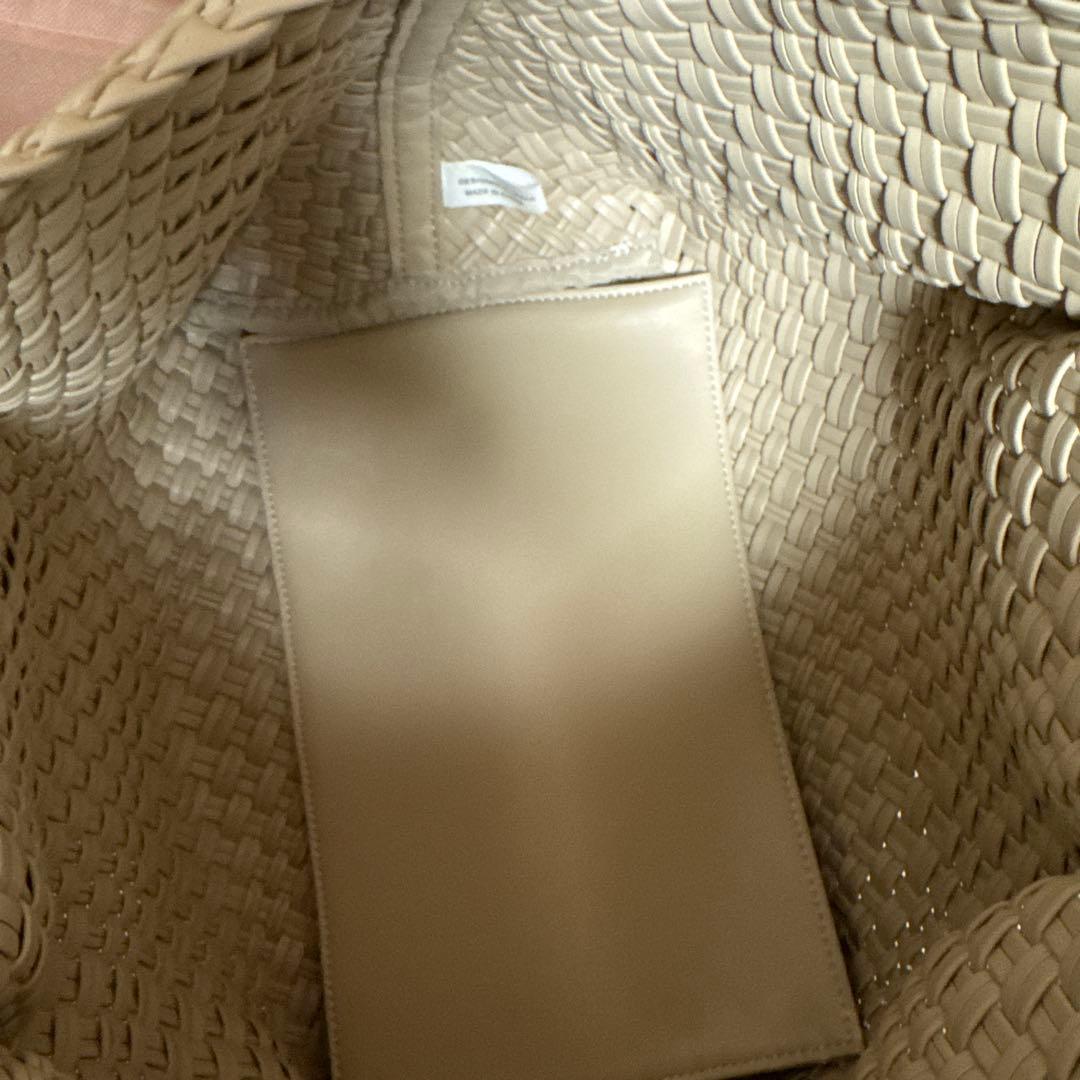 ダイアナ　ベージュ 編み込みレザー トートバッグ