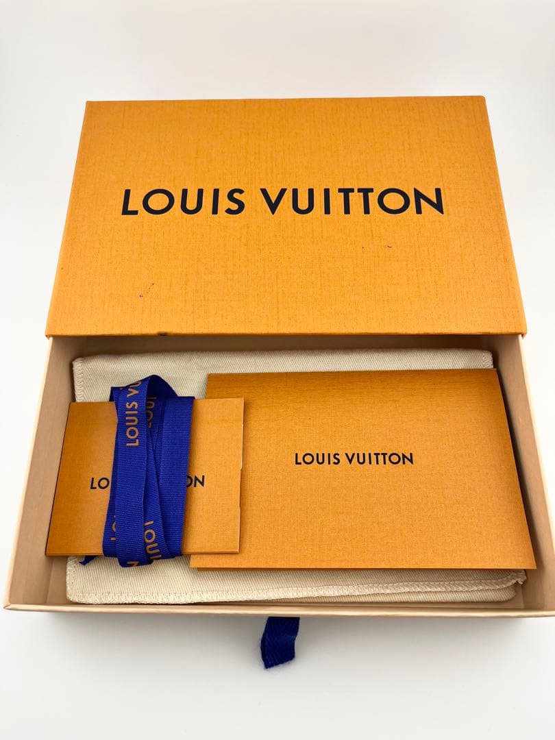 そら　ルイヴィトン M12539 モノグラムフォリオ