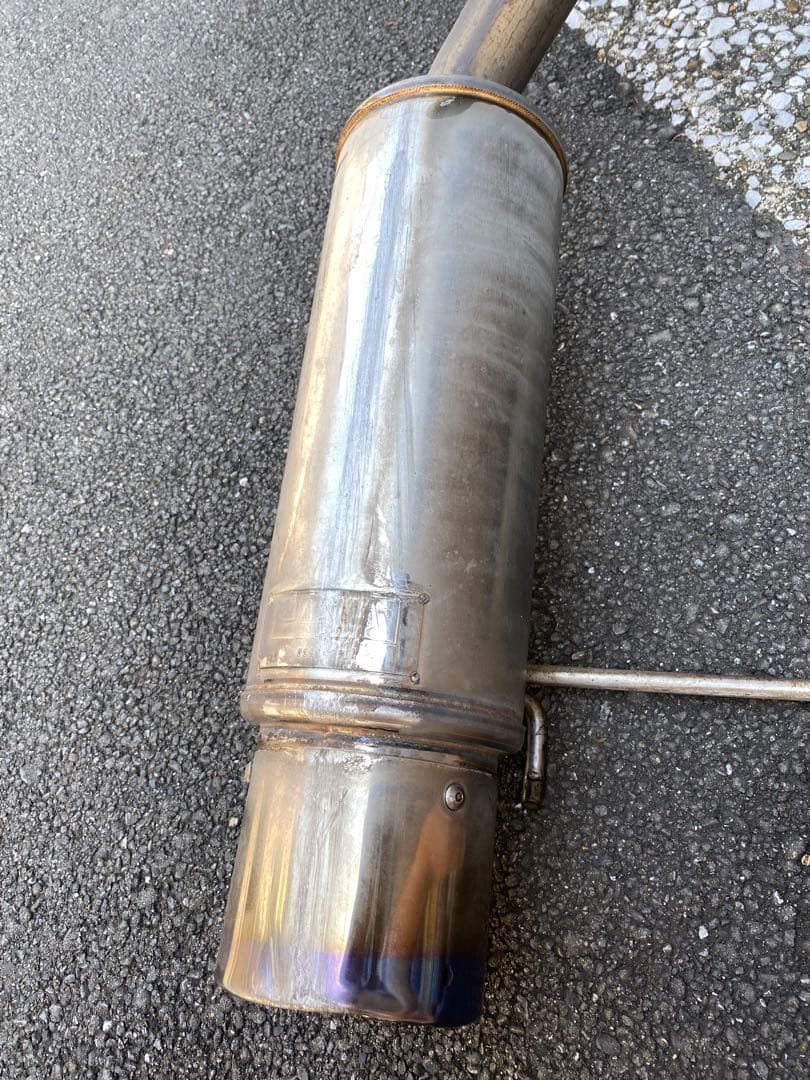 フリードGB3ロッソモデロマフラー