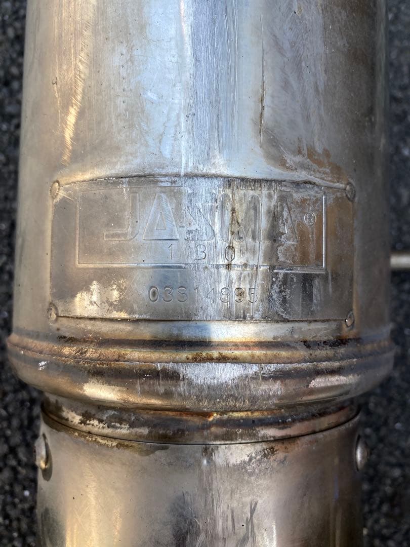 フリードGB3ロッソモデロマフラー