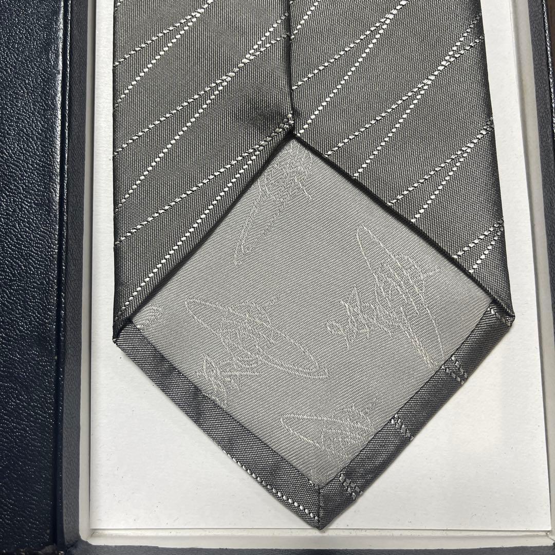 未使用タグ付　ヴィヴィアンウエストウッド　ネクタイ　グレー　オーブ柄