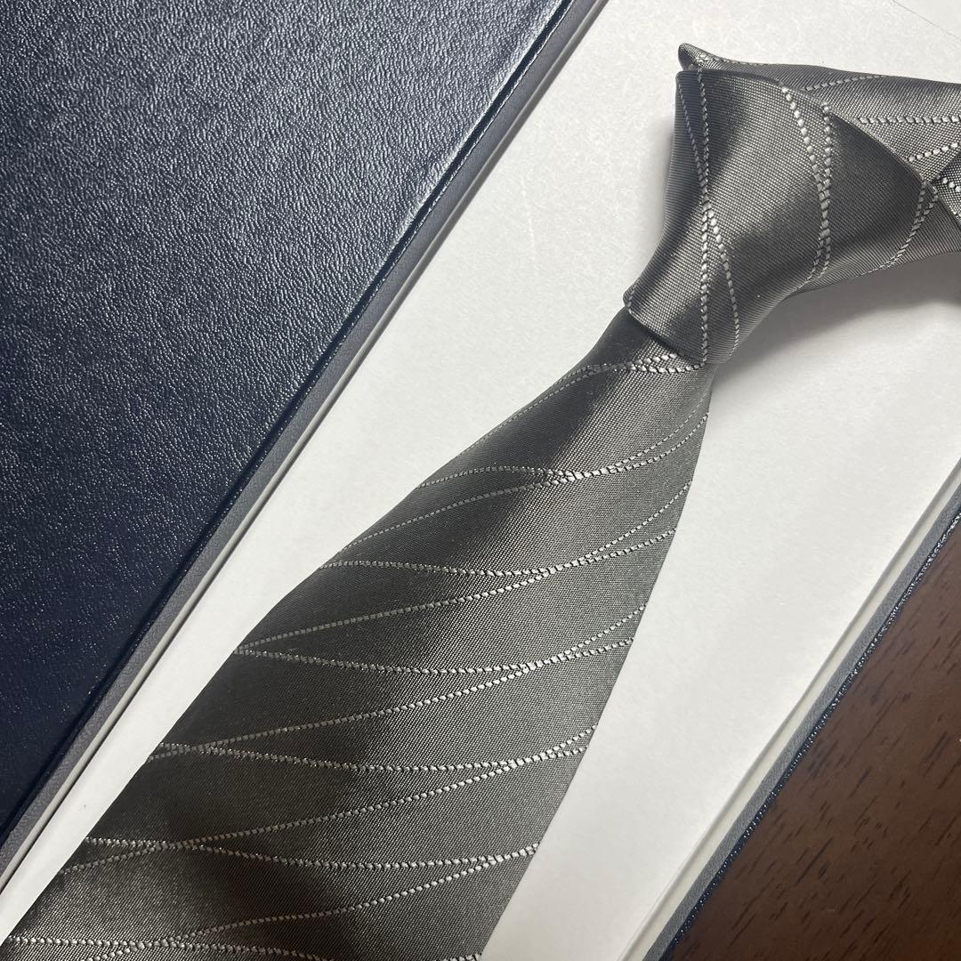 未使用タグ付　ヴィヴィアンウエストウッド　ネクタイ　グレー　オーブ柄