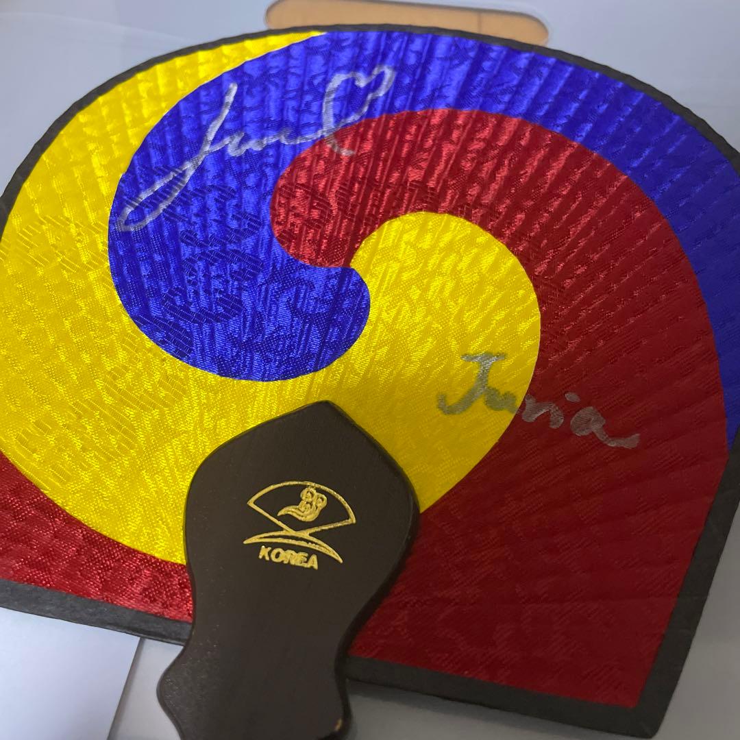 XG JURIA サイン　入り団扇