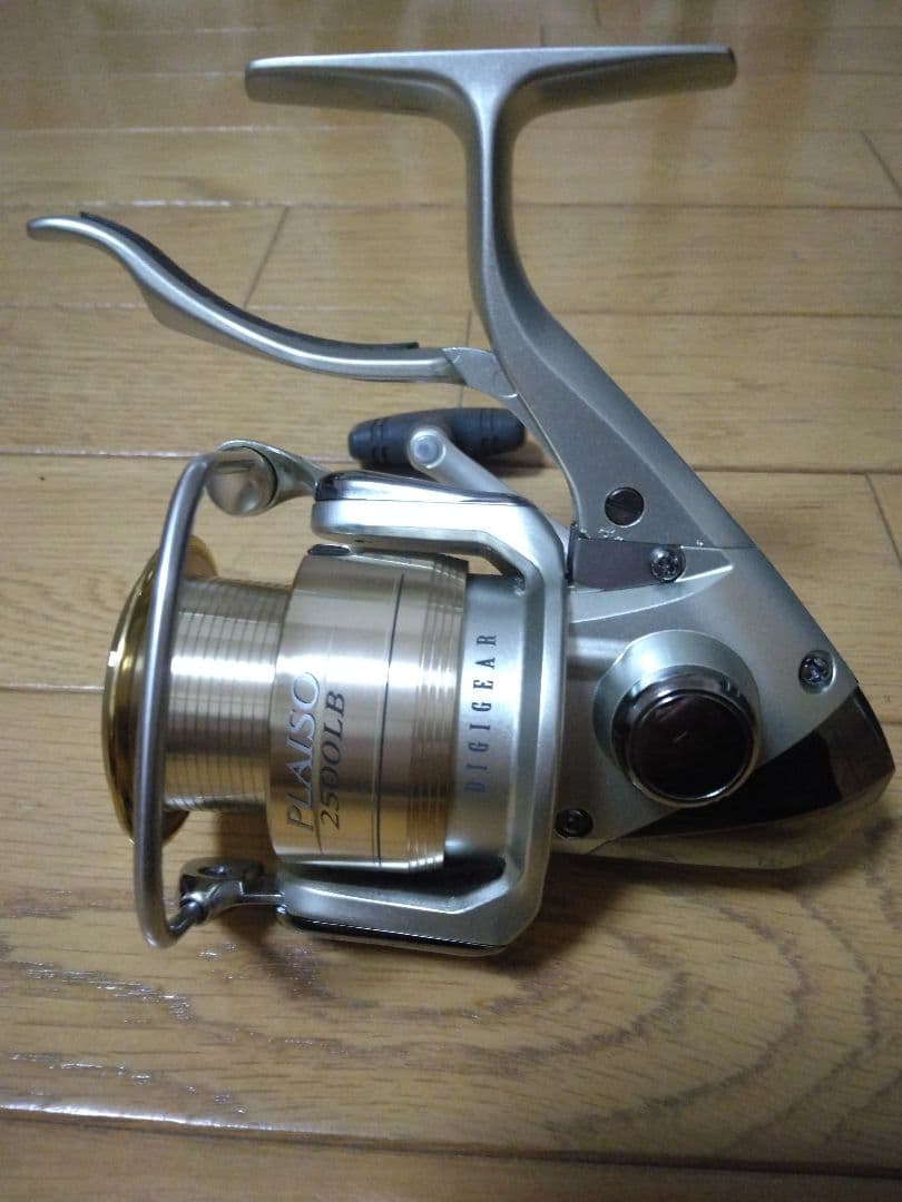 ダイワ（Daiwa）PLAISO（プレイソ）2500LB　レバーブレーキ