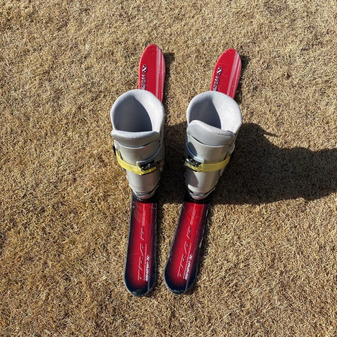 ショートスキーとブーツのセット