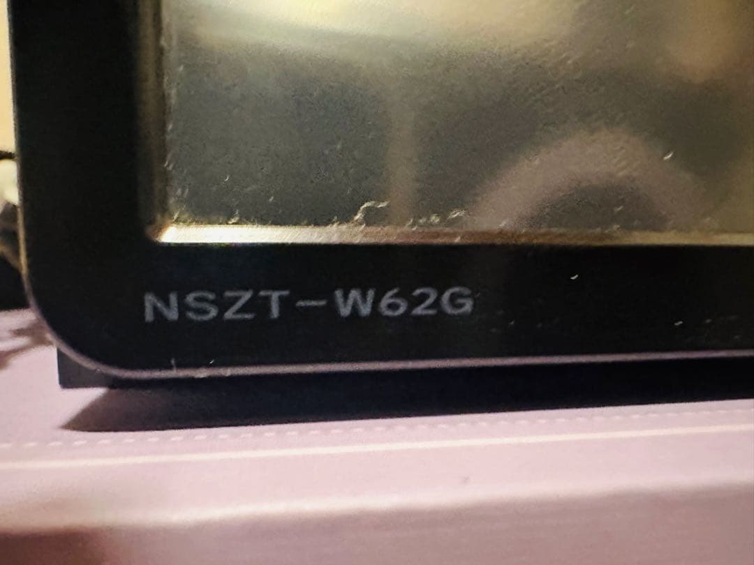トヨタ純正ナビ　NSZT-W62G プリウス30