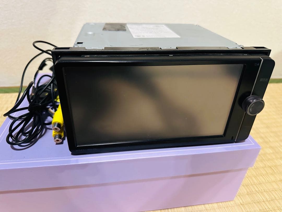 トヨタ純正ナビ　NSZT-W62G プリウス30