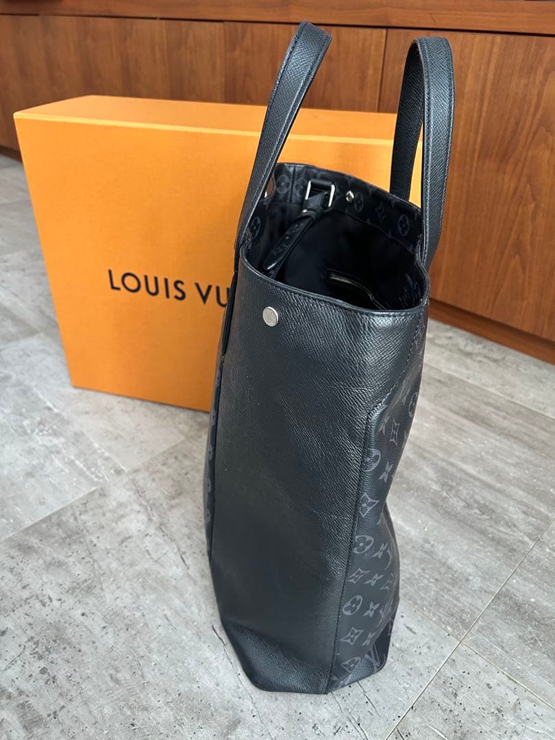 (正規品)LOUIS VUITTON ブラック エクリプストートバッグタイガラマ