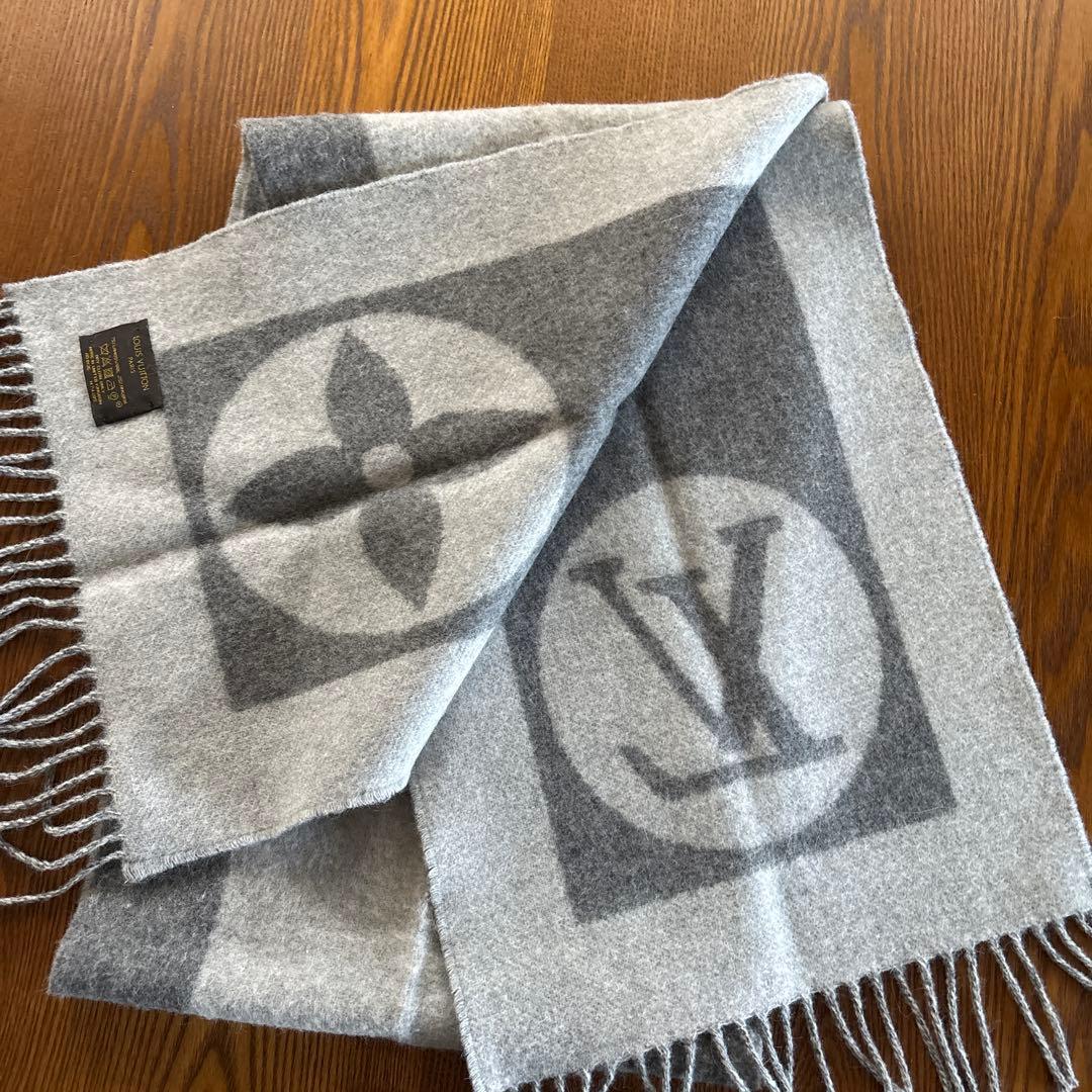 LOUIS VUITTON マフラー　ルイ・ヴィトン　エシャルプ・カーディフ