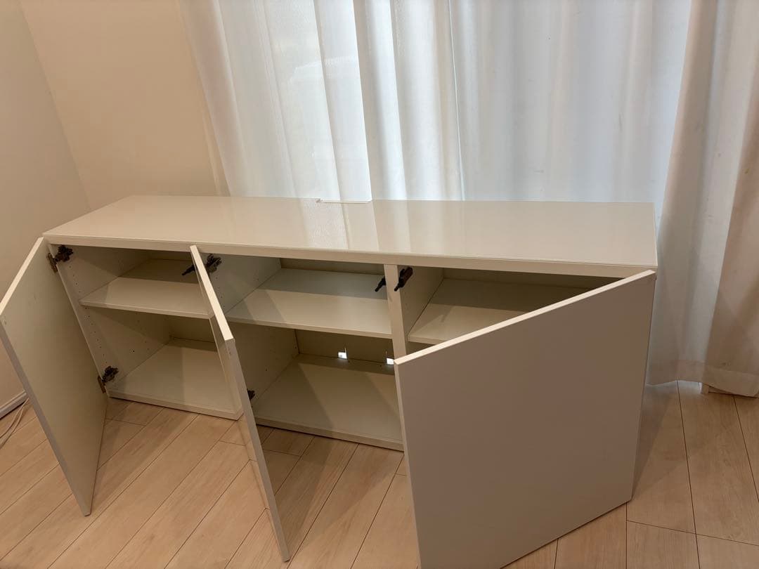 【美品】IKEA ガラス天板付　テレビ台 キャビネット　ベストー　鏡面