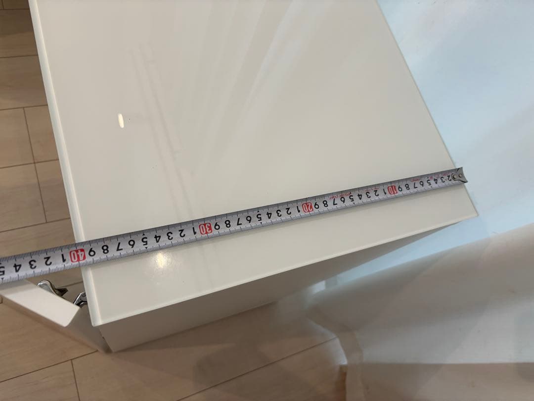 【美品】IKEA ガラス天板付　テレビ台 キャビネット　ベストー　鏡面