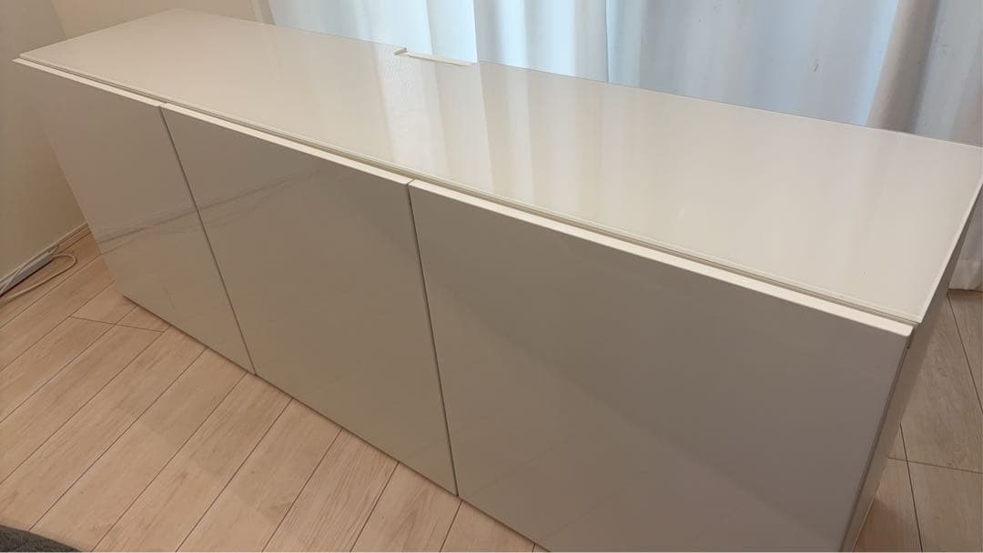 【美品】IKEA ガラス天板付　テレビ台 キャビネット　ベストー　鏡面
