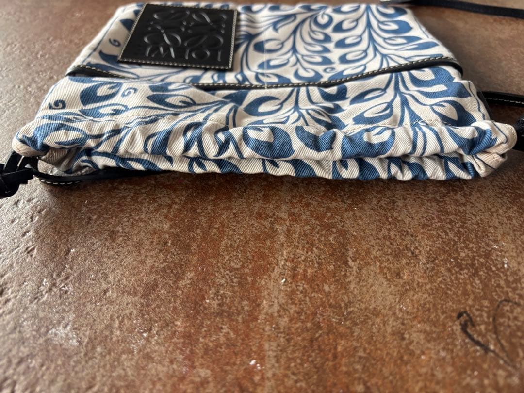 【美品】LOEWE ドローストリング ポーチ　巾着袋