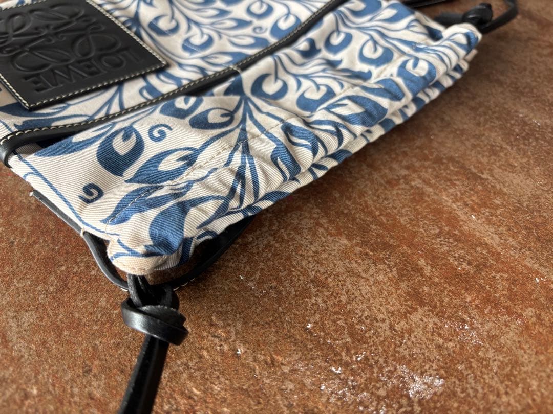 【美品】LOEWE ドローストリング ポーチ　巾着袋