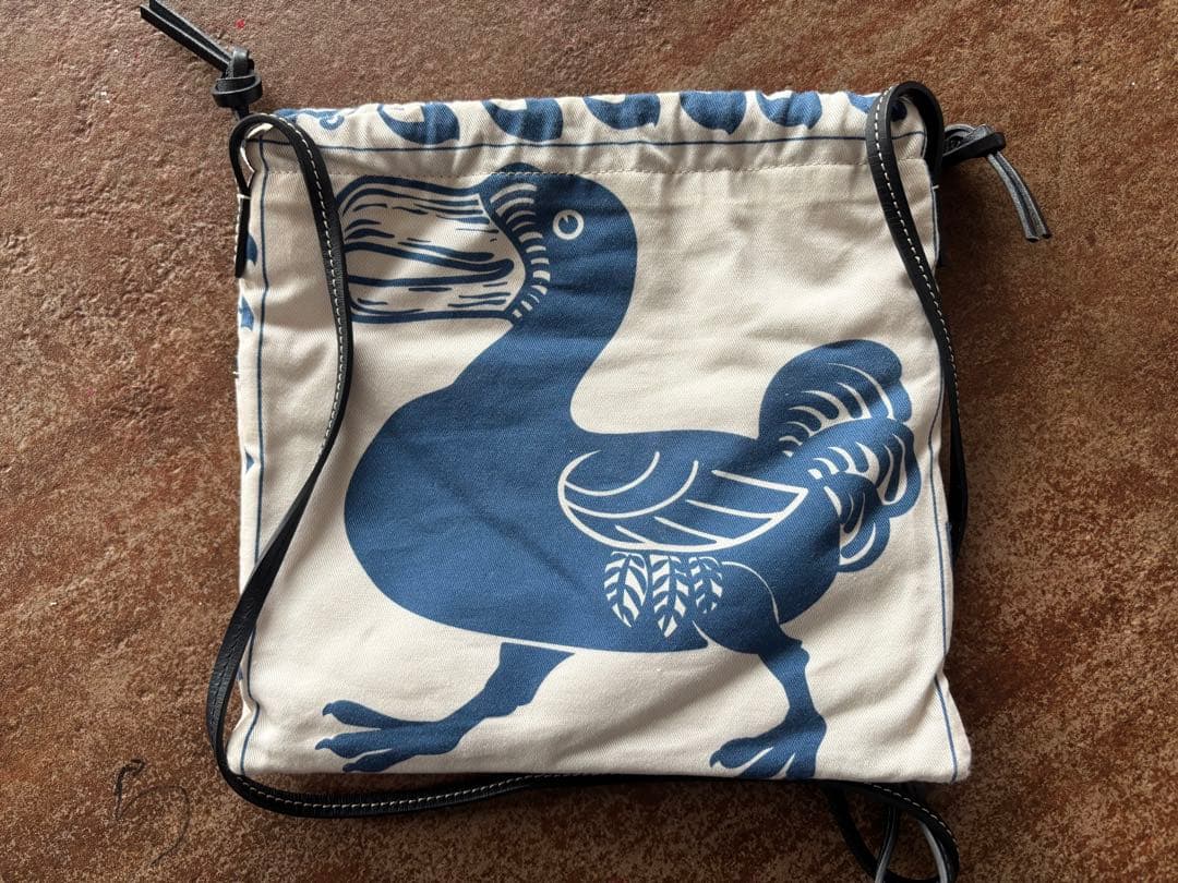 【美品】LOEWE ドローストリング ポーチ　巾着袋