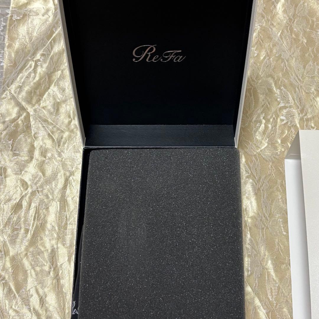 【最終お値下げ中！】ReFa カラットレイ　美顔ローラー シルバー 新品未使用品