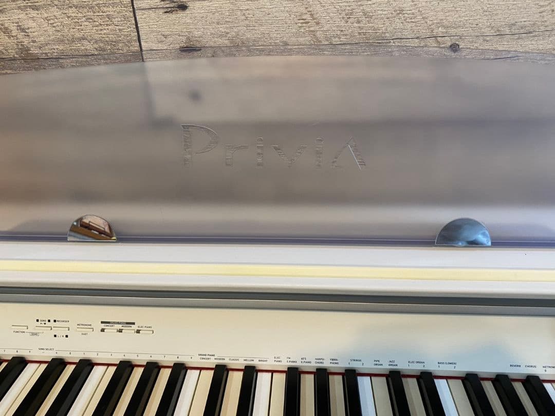 CASIO PX-750 ホワイト電子ピアノ(送料込み)