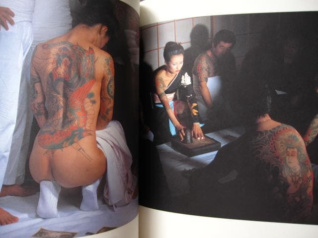 花真衣刺青　三代目彫よし　横浜彫友睦会