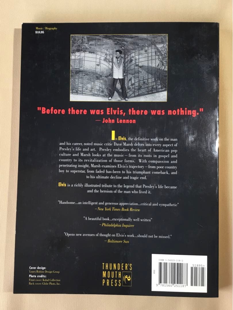 『ELVIS』エルビスプレスリー 米国製　ペーパーバック本