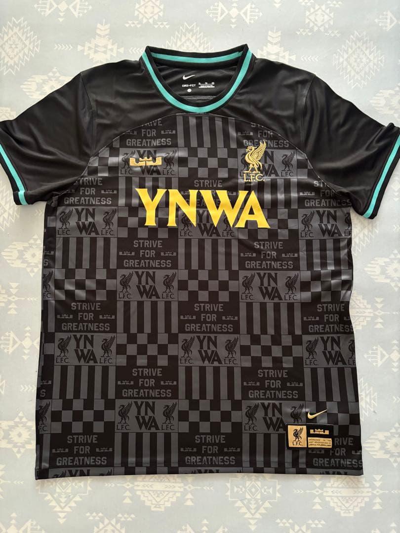 LeBron James × リヴァプールFC Stadium ユニフォームXL