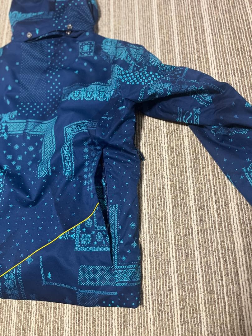 ミズノスキーウエアジャケット　ブレスサーモ　Lサイズ