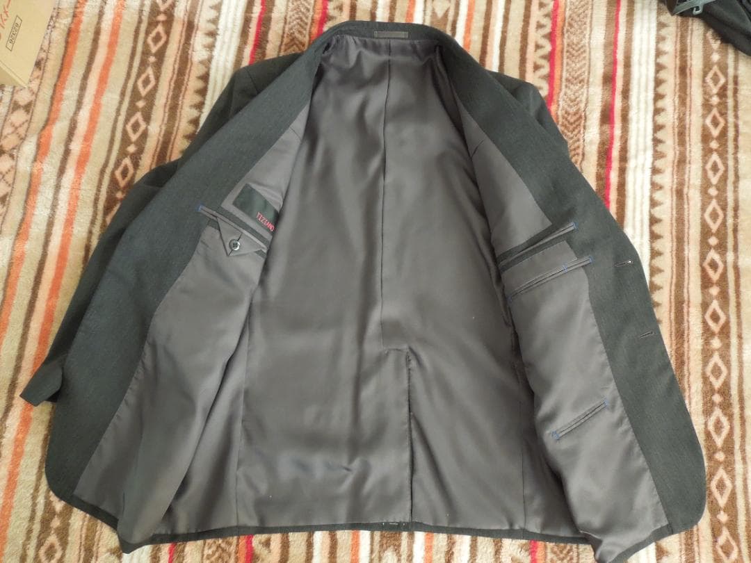 【tknchan】ビジネススーツ　ブランドTIZIANO　BE6 未使用品