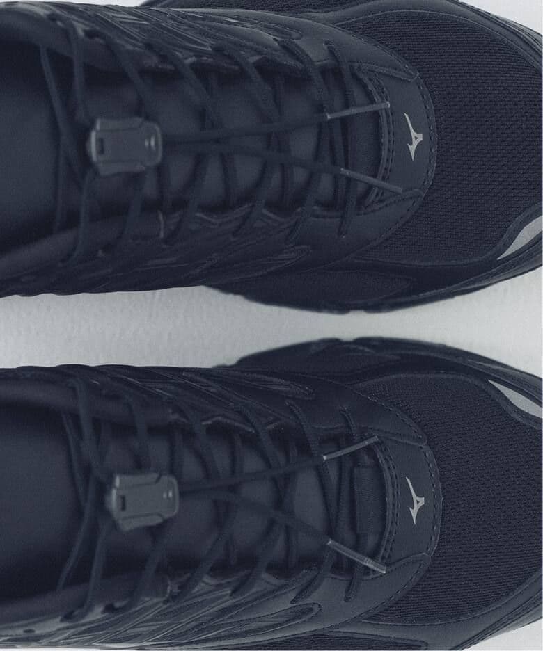 ミズノWAVE PROPHECY LS 別注MONOTONE CINEMA