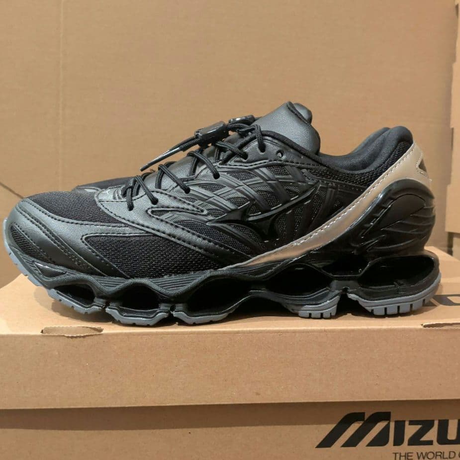 ミズノWAVE PROPHECY LS 別注MONOTONE CINEMA