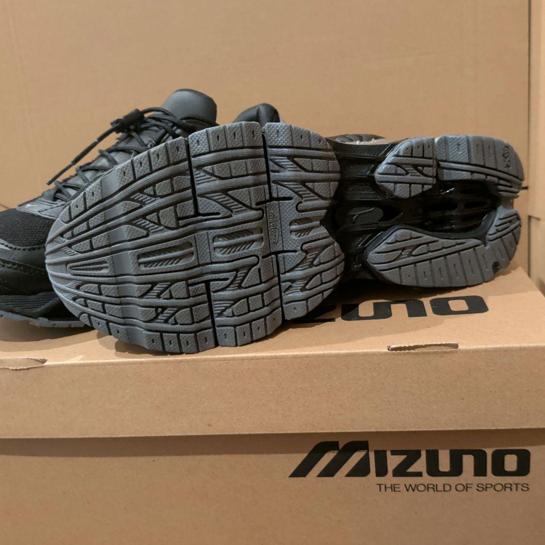 ミズノWAVE PROPHECY LS 別注MONOTONE CINEMA