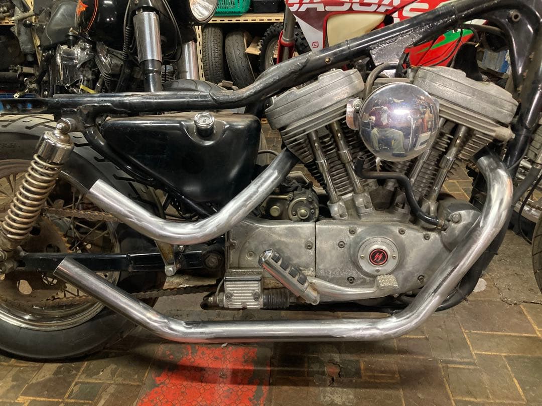 スポーツスター　ワンオフ　アップスイープ　883 1200 ハーレー