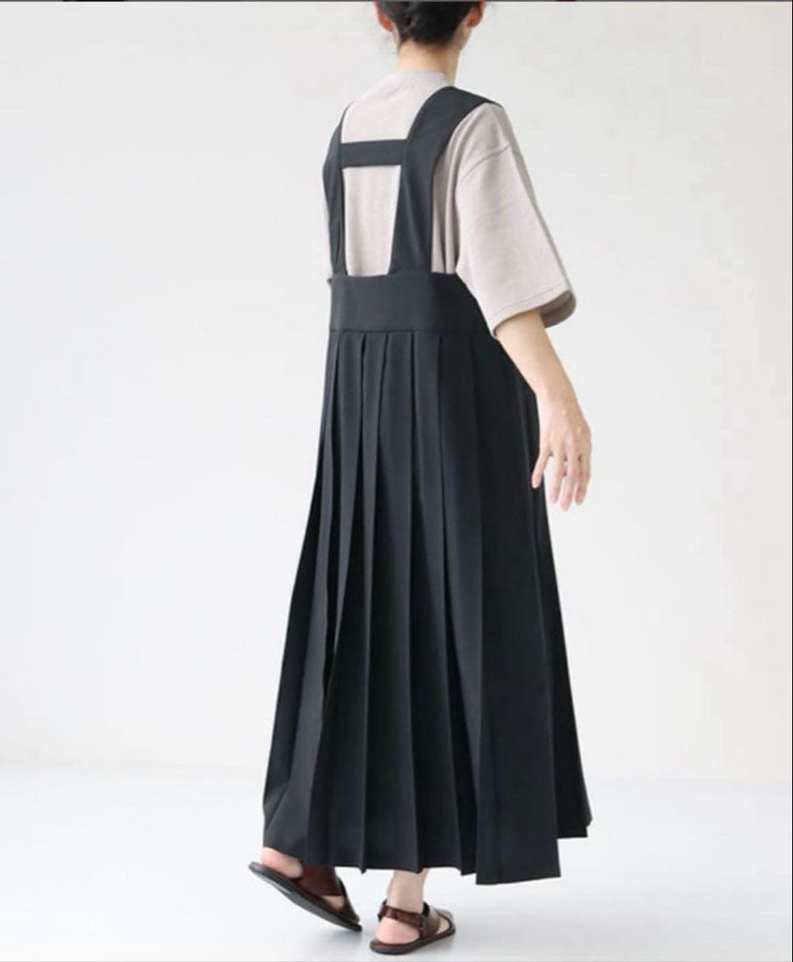 【試着のみ】mizuiro ind／プリーツジャンパースカート／チャコールグレー